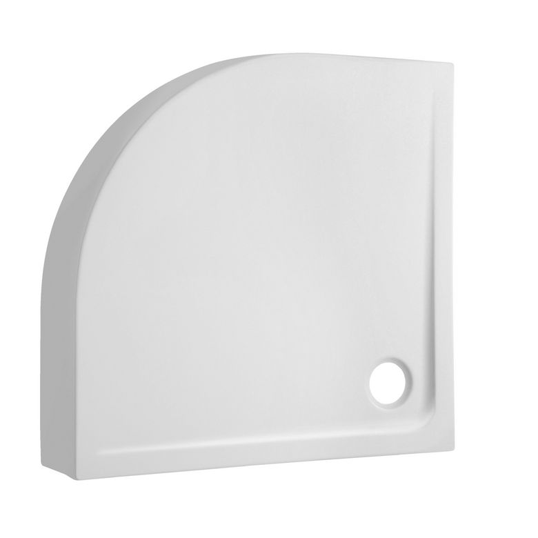 Un receveur de douche en acrylique blanc, sur un format d'angle disponible en 2 dimensions et surélevé pour s'adapter à tous les besoins dans votre salle de bains. Existe également en format carré, grand espace, et plat sur ce site. - Bac à douche angle- Surélevé- A poser- Blanc.- 90 x 90 x ép. 17 cm- Norme NF.