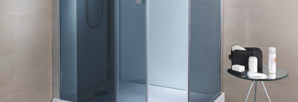cabine de douche intégrale dans salle de bain