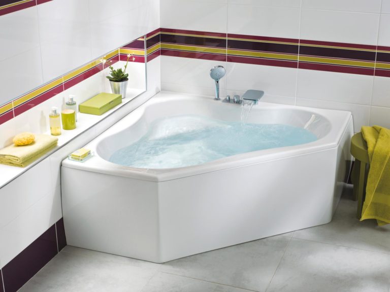 Baignoire d'angle déco