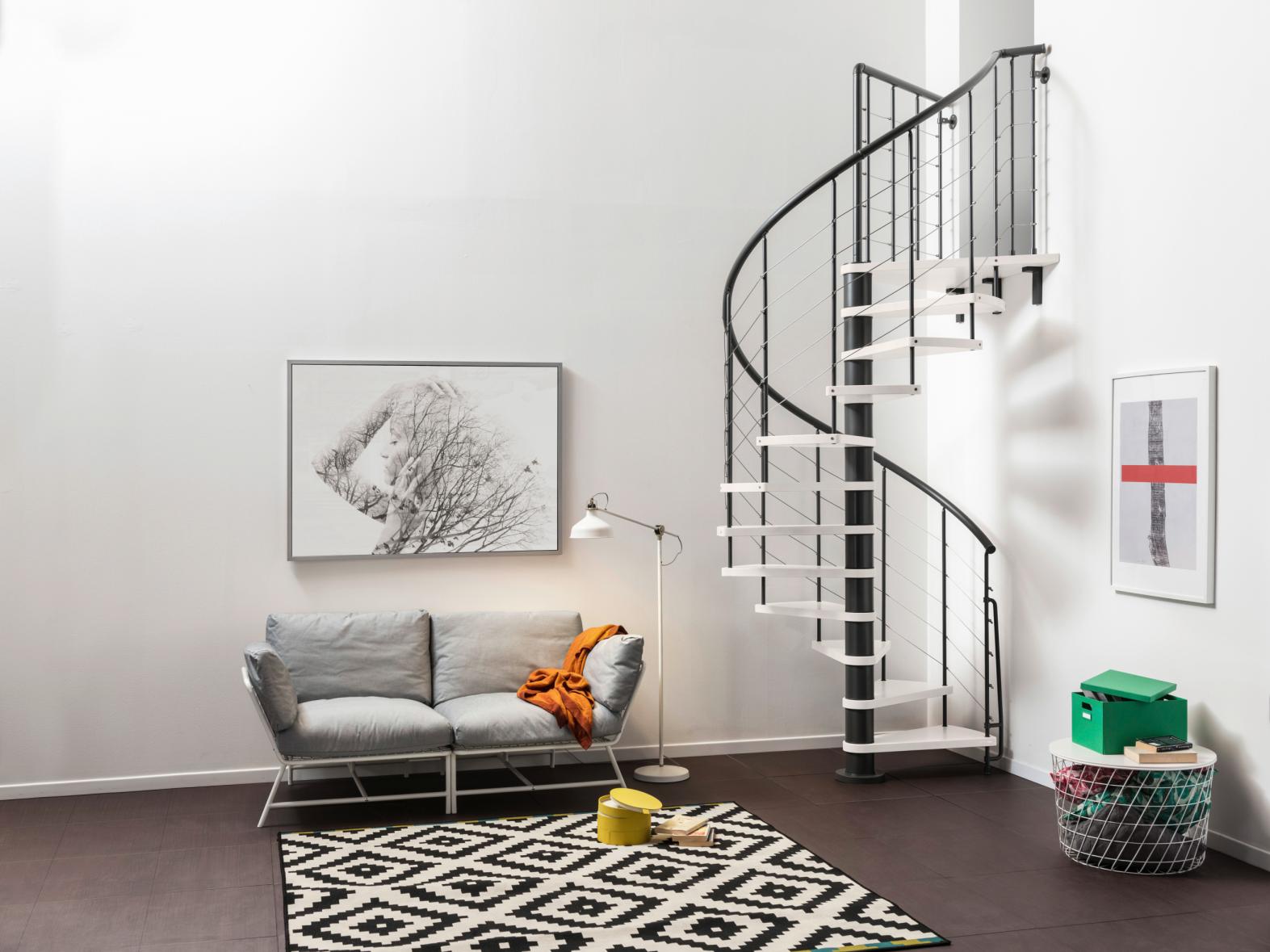 Intérieur design avec escalier en colimaçon 