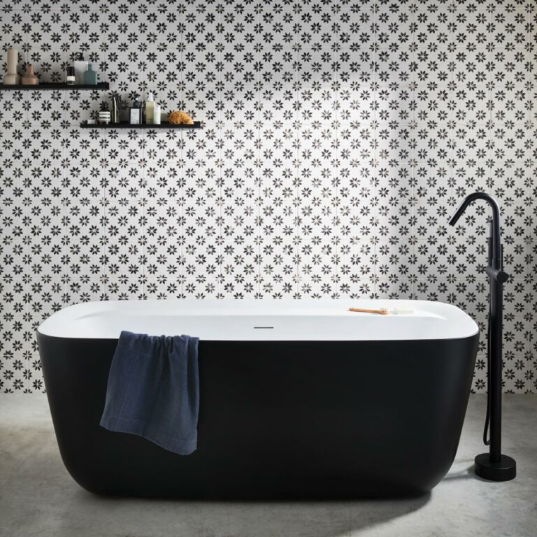 Baignoire ilot habillage noir