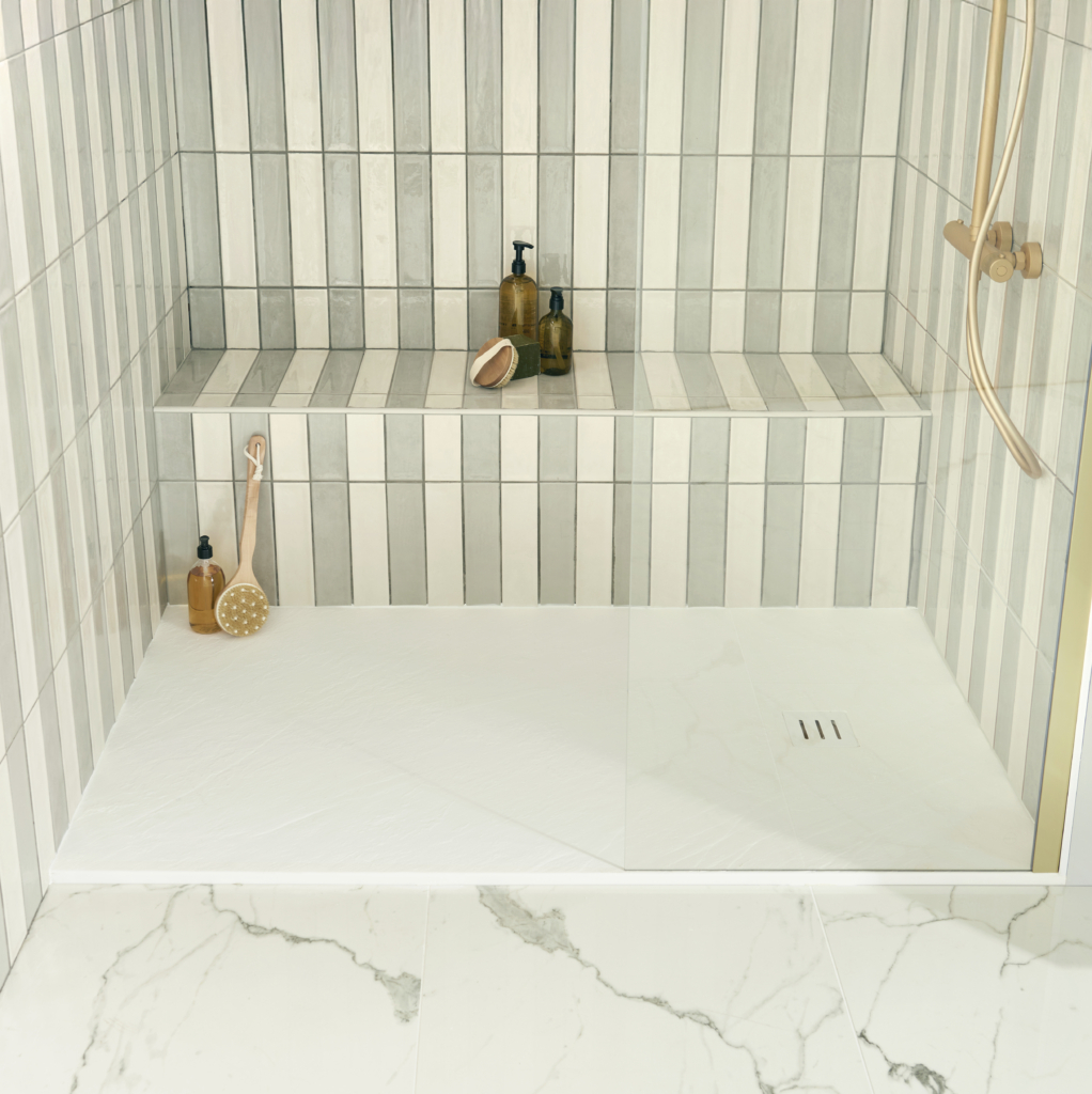Meuble salle de bains Formeo vert olive, Sous-vasque L80, niche pan coupé, Plan de toilette, Vasque à poser céramique, Robinetterie, Poignée, miroir rond, applique, étagère colonne (zoom receveur)