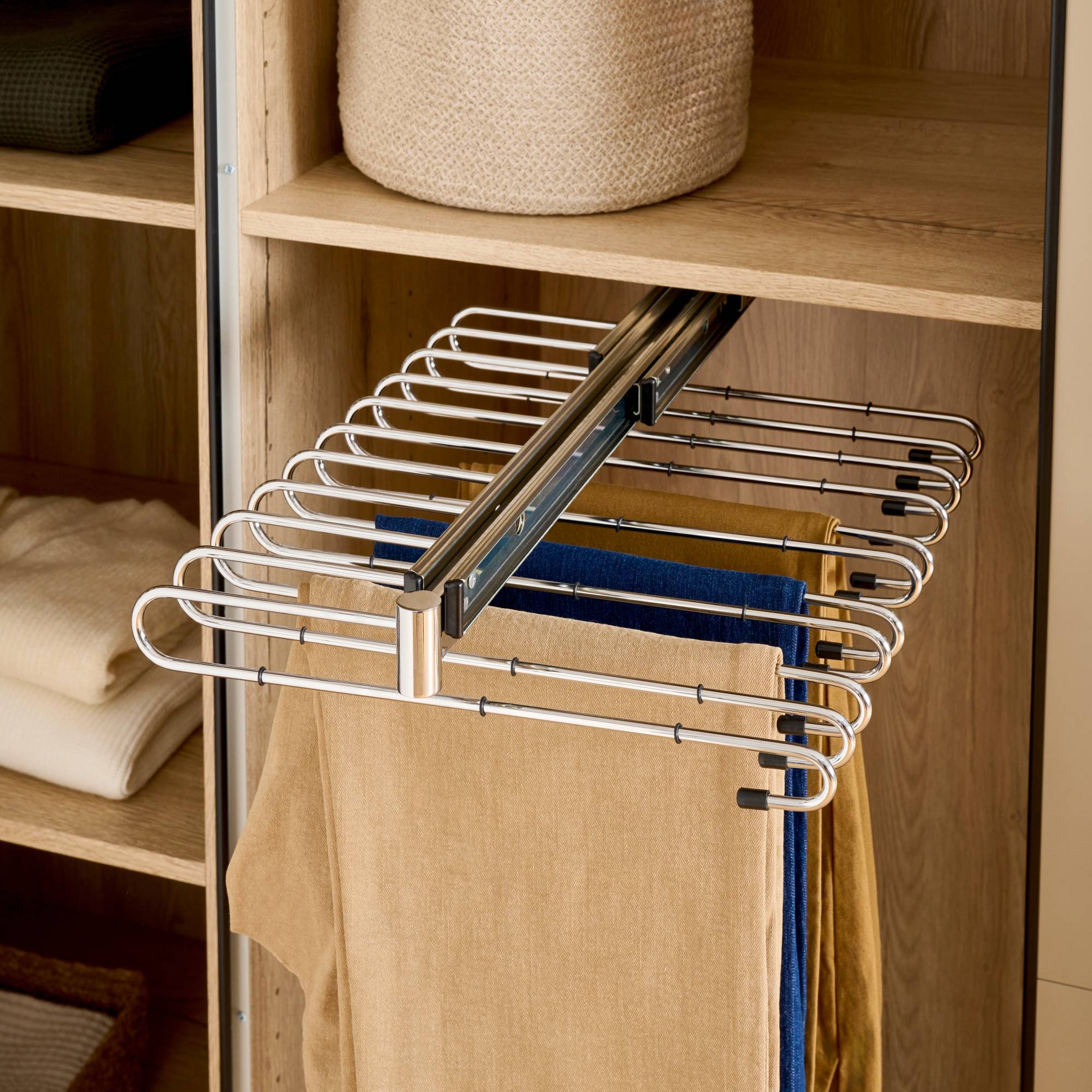 Astuces pour gagner de la place dans un dressing